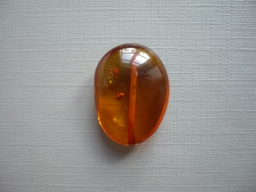 Vrt. medailonek - jantar AA 21 mm, č.21f