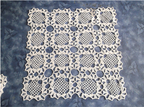 Háčkovaná dečka 37x37 cm. stejný vzor Dečka 1.