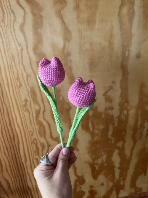 Háčkovaný tulipán - na objednávku