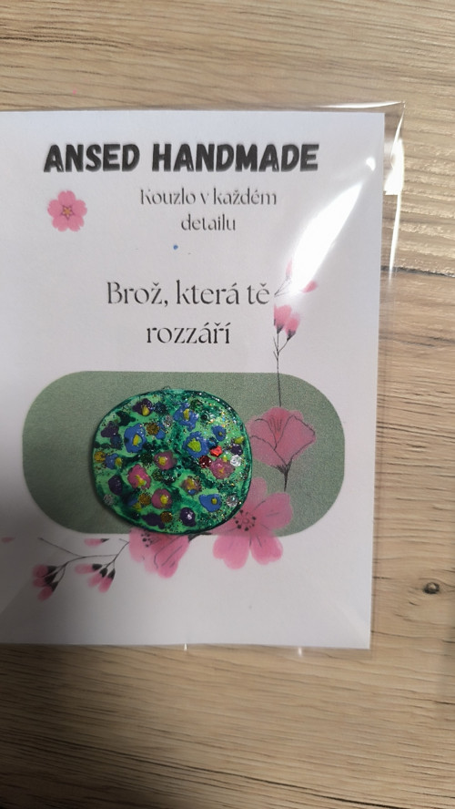 Brož rozkvetlá louka