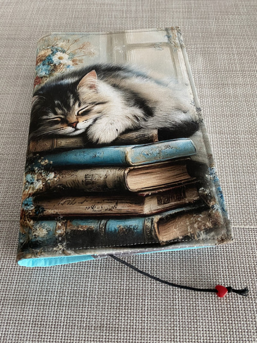 Obal na knihu - Kočka na knihách