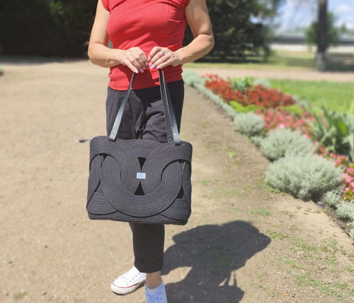 Handmade kabelka Laura L-černá