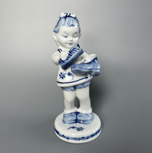 Soška Dívka s botou Cibulák 14.5cm, Royal Dux Dubí