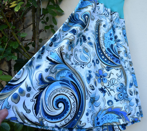 Sukně půlkolová Ornamenty S/M