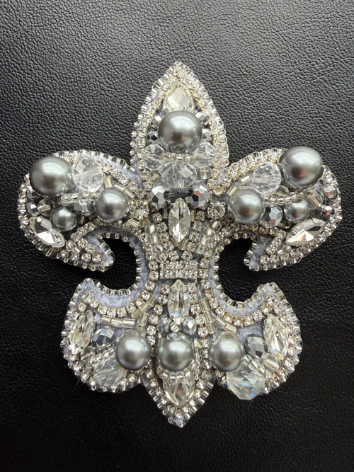 Brož Fleur-de-lis Stříbrná — foto 1