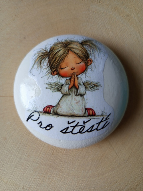 Andílek s culíky pro štěstí