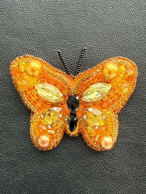 Brož Motýl – Oranžová (Amber)