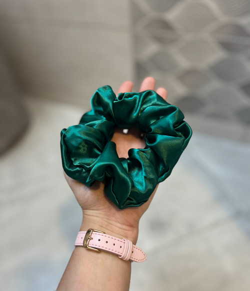 Saténová scrunchie široká