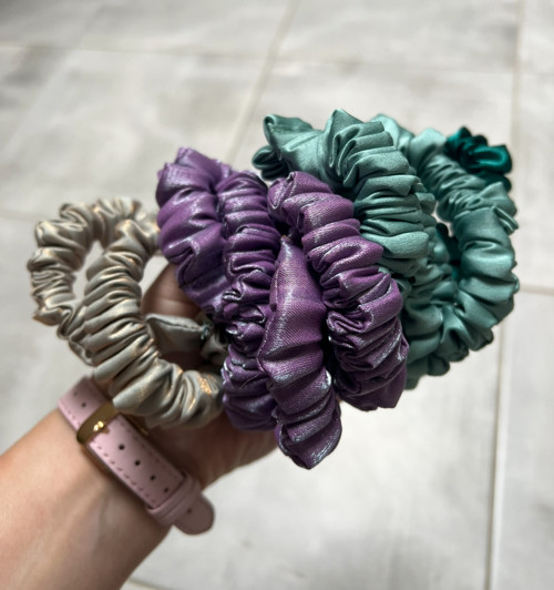 Saténová scrunchie mini
