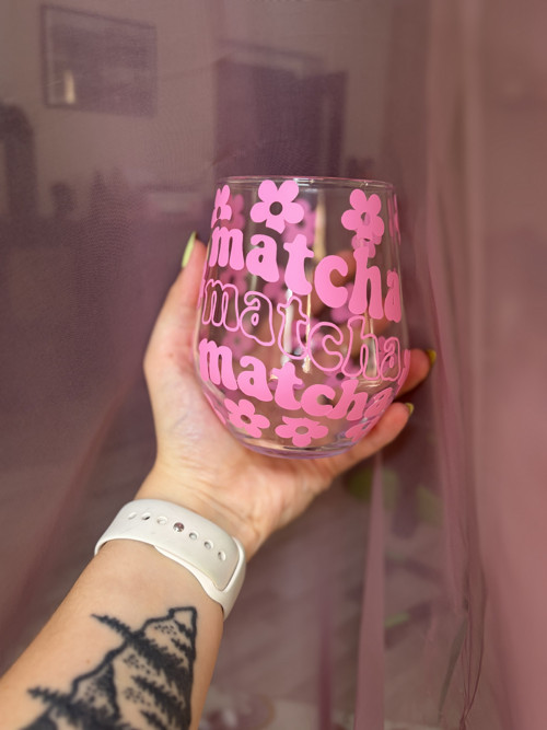 Sklenička s motivem Matcha