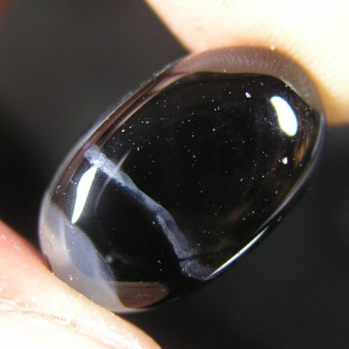 Přírodní Chalcedon-Onyx, 19,00 ct., 21,4x12,9 mm