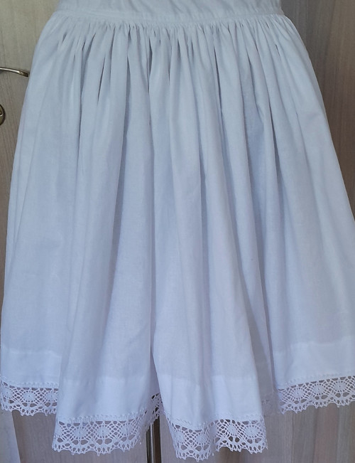 Spodnička ke kroji. Folklor.