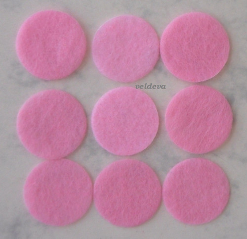 Kolečka z plsti sv.růžová 10 ks průměr 2 cm