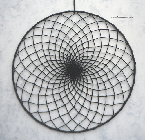 Závěsná dekorace č.50 černá průměr 25 cm