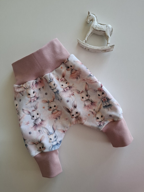 Dětské tepláčky baggy, vel. 62 Zaječí holčičky