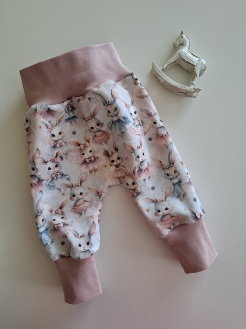 Dětské tepláčky baggy, vel. 74 Zaječí holčičky