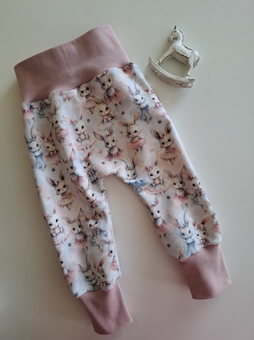 Dětské tepláčky baggy, vel. 92 Zaječí holčičky