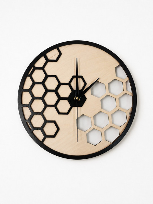 Dřevěné nástěnné hodiny Hexagon (29 cm)