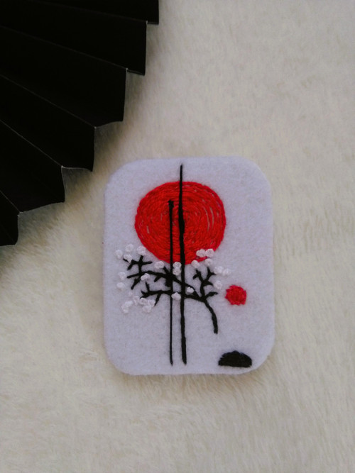 Inspirace Japonskem III. (ručně vyšívaná brož)