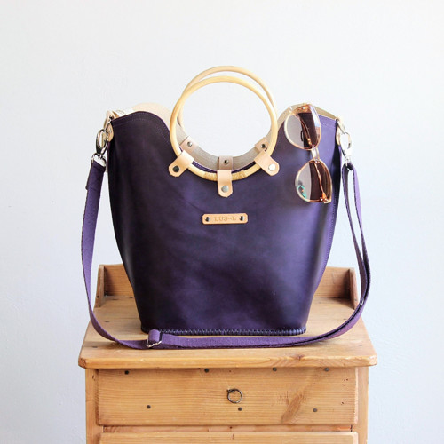 Leather handbag *Crazy-Violet*