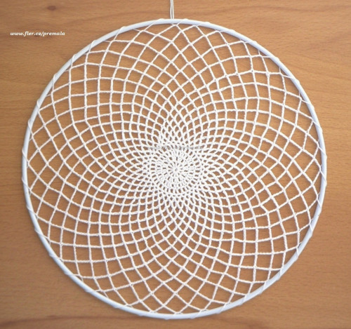 Závěsná dekorace č.73 bílá průměr 20 cm