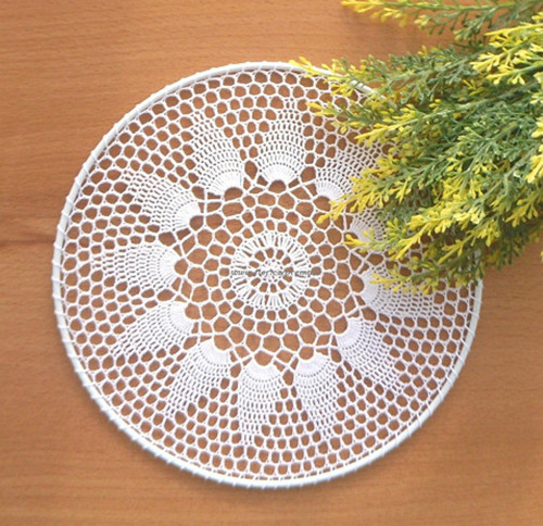 Závěsná dekorace č.97 bílá průměr 18 cm