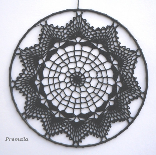 Závěsná dekorace č.102 průměr 18 cm černá — foto 1