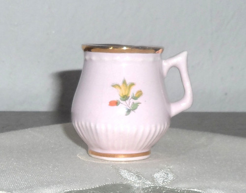 Růžový porcelán, HRNEČEK, šálek zlacený