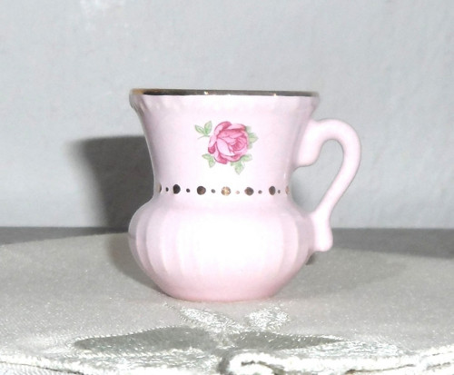 Růžový porcelán, HRNEČEK, šálek zlacený