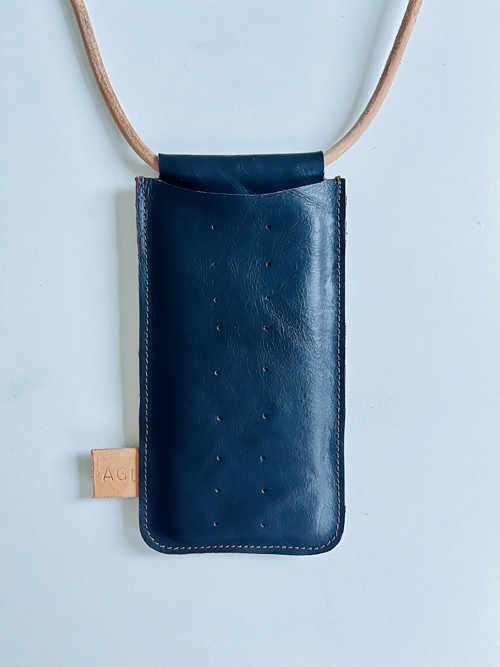 Kožené pouzdro crossbody na mobil béžové
