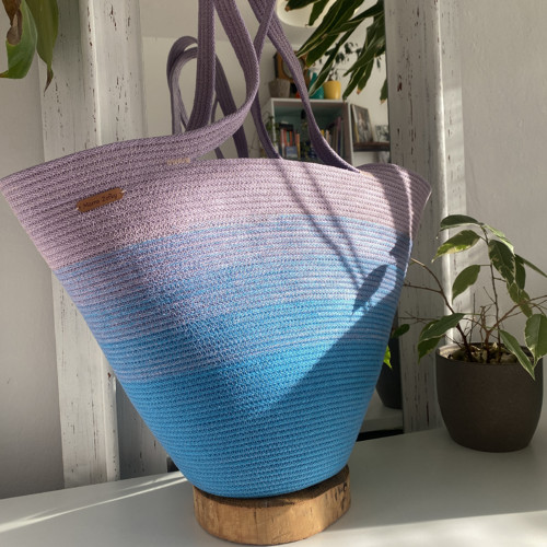 Letní kabelka z bavlněné šňůry–modro-fialové ombre