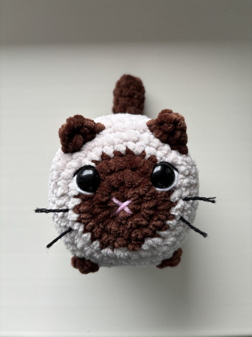 Ručně háčkovaná KOČIČKA/LOAF CAT