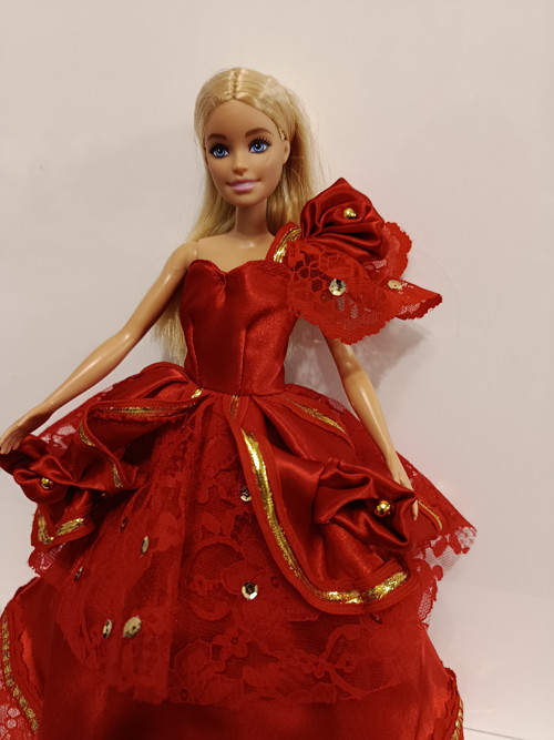 Šaty pro barbie — foto 1