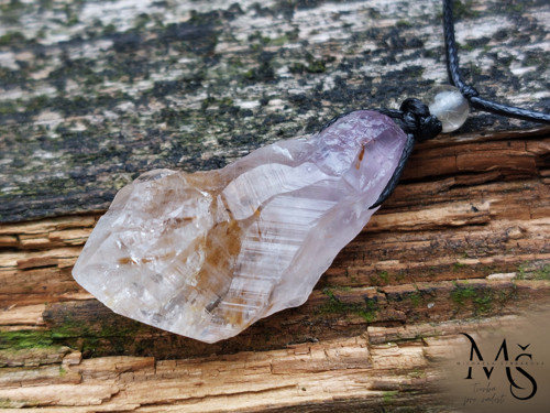 SAGENIT - nylonový náhrdelník/amulet