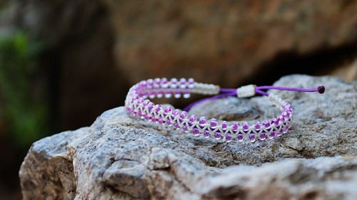 Náramek macramé "do fialova"