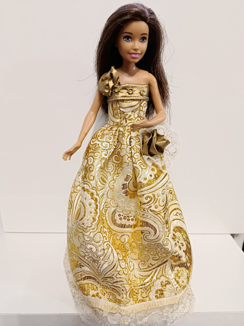 Šaty pro barbie