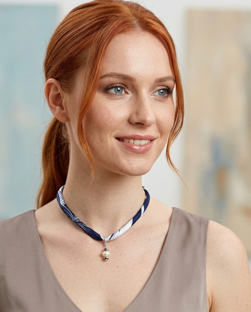 Saténový choker s perličkou — foto 1