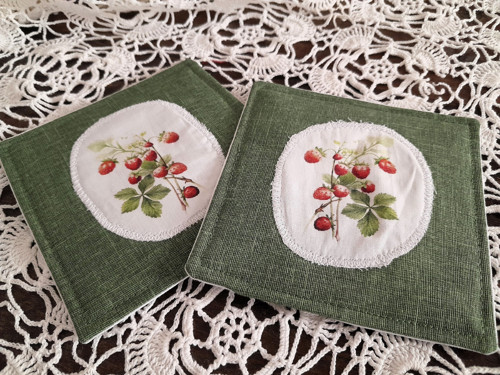 Prostírka......lesní plody sada 2 kusy