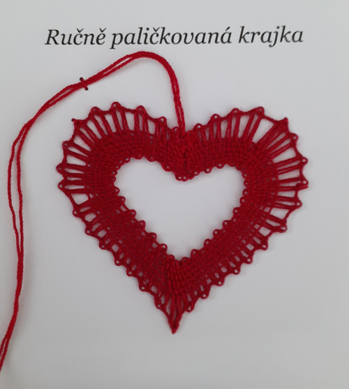 Ručně paličkované srdíčko - tmavě červené — foto 1