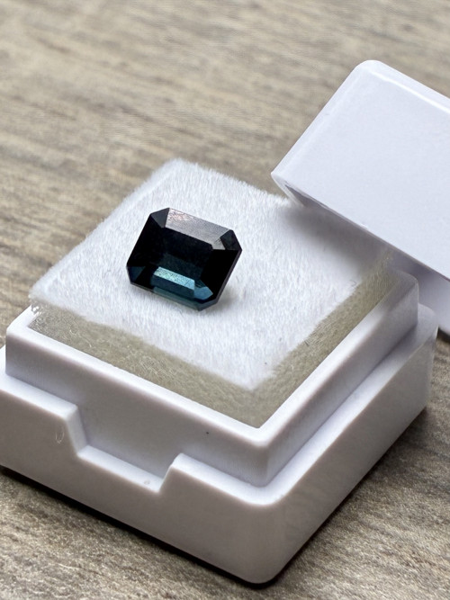 TURMALÍN INDIGOLIT- šperk. drahokam, 0,90 Ct PÁK