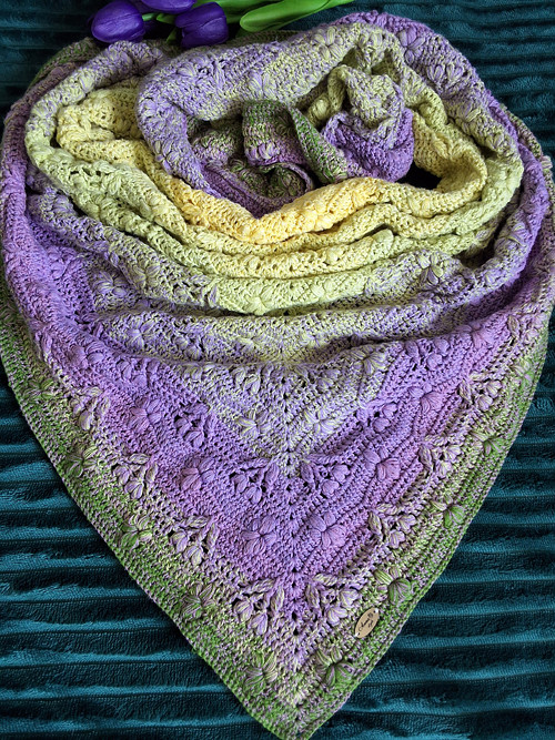 Tiara purple