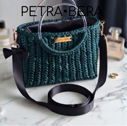 Smaragdová háčkovaná kabelka PETRA•BERA