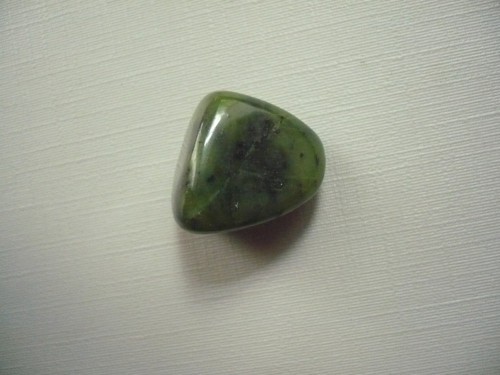 Troml. kámen – nefrit 18 mm, č.59