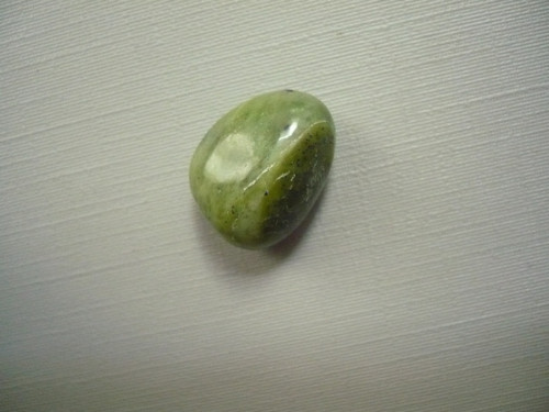 Troml. kámen – nefrit 17 mm, č.66