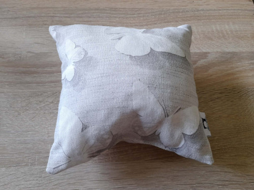 Černobílý motýlek - dekorační mini polštářek
