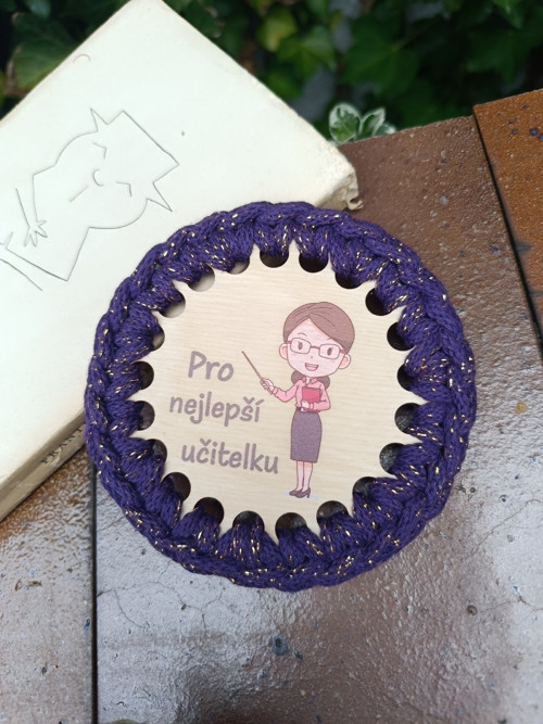 Háčkovaný podtácek pro učitelku — foto 1