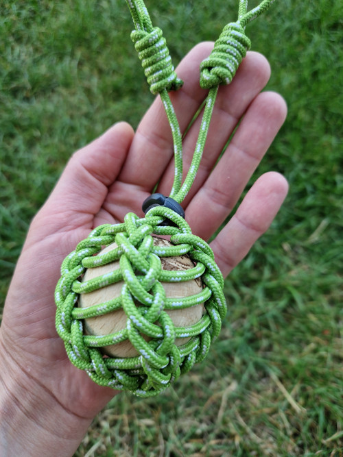 Paracord pouzdro na dřevěnou kuličku