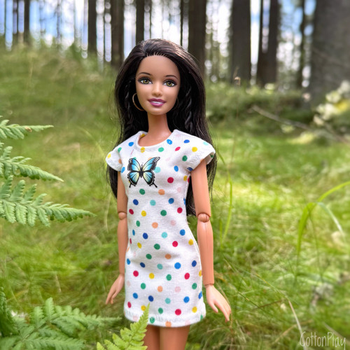 Motýlek - šaty s puntíčky pro Barbie — foto 1