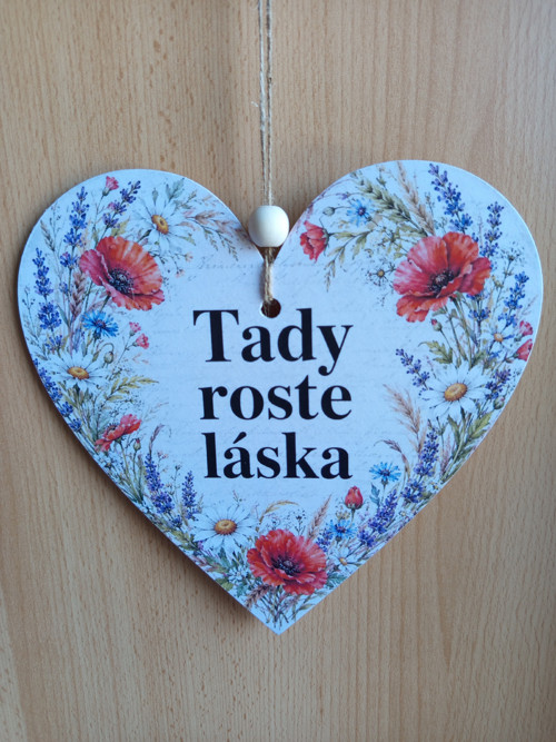 Závěsné srdíčko – Tady roste láska