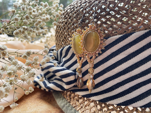 Jemné vyšívané náušnice oválky I. — foto 1